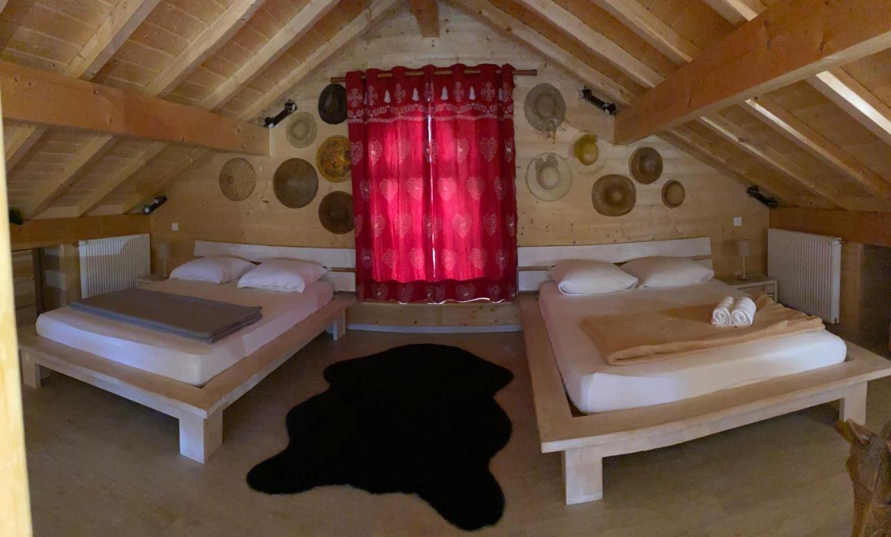 A La Campagne Chalet Coise-Saint-Jean-Pied-Gauthier